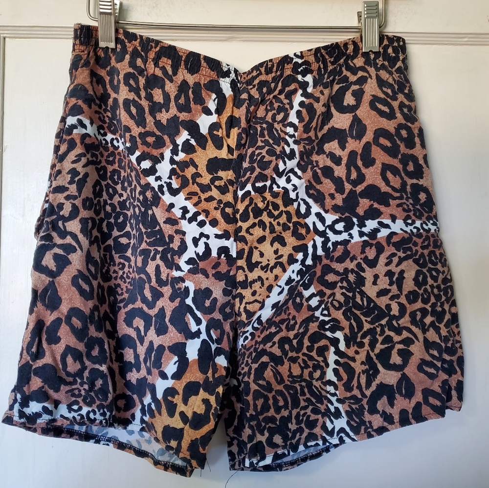 Vintage Leopard Print Women's Shorts🐆